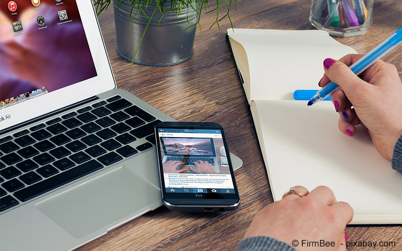 Laptop und Handy Laptop und Handy